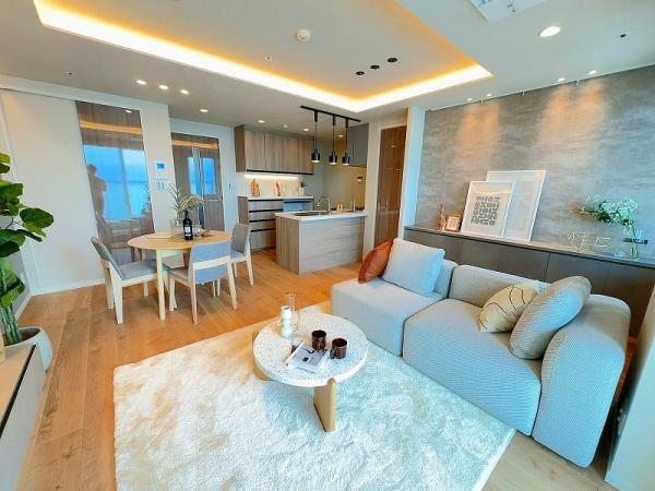 クロスエアタワー