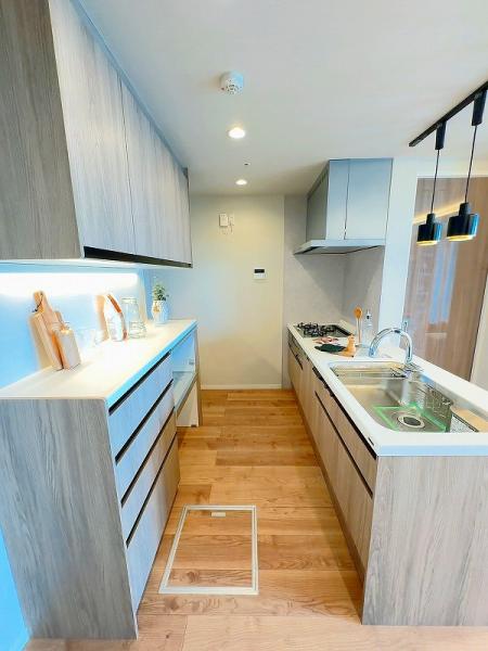 クロスエアタワー