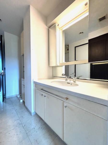 アパガーデンズ東三条ウエストコート