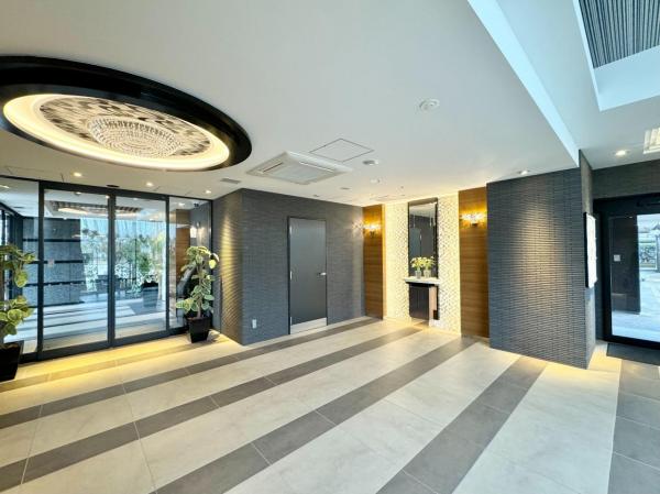 プレミア〈東金沢駅前〉レジデンス