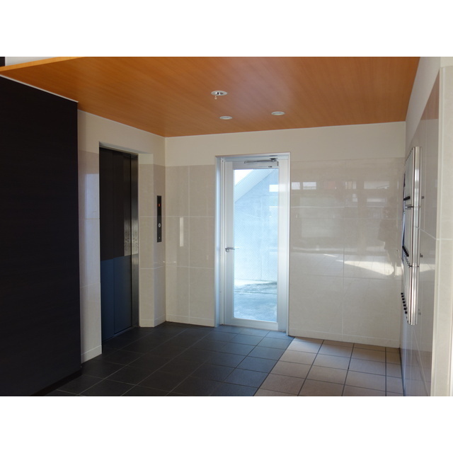 エスカイア千石町 403号室