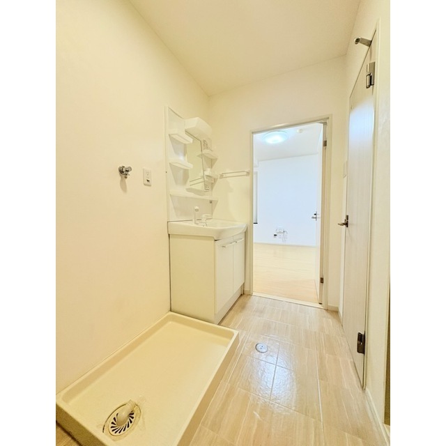 プラザ信開大和町 405号室
