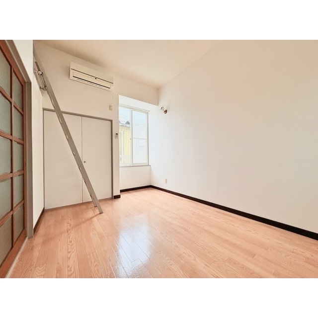 信開セルーラ稲荷 110号室