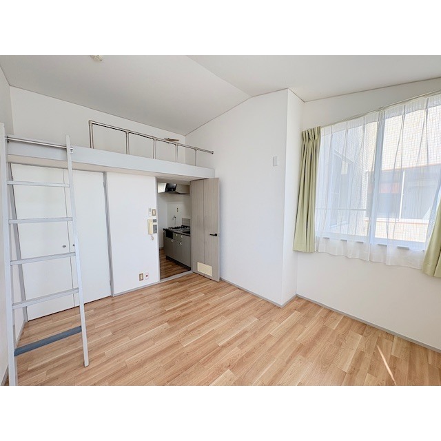 信開セルーラ金沢南 103号室