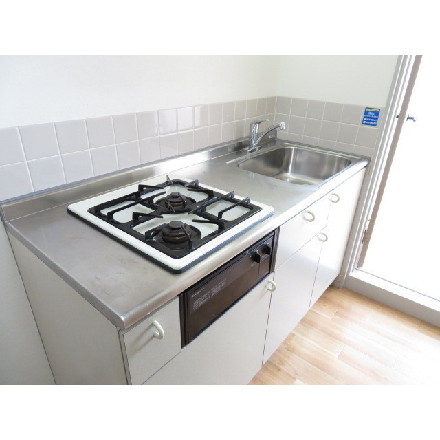 信開セルーラ金沢南 103号室