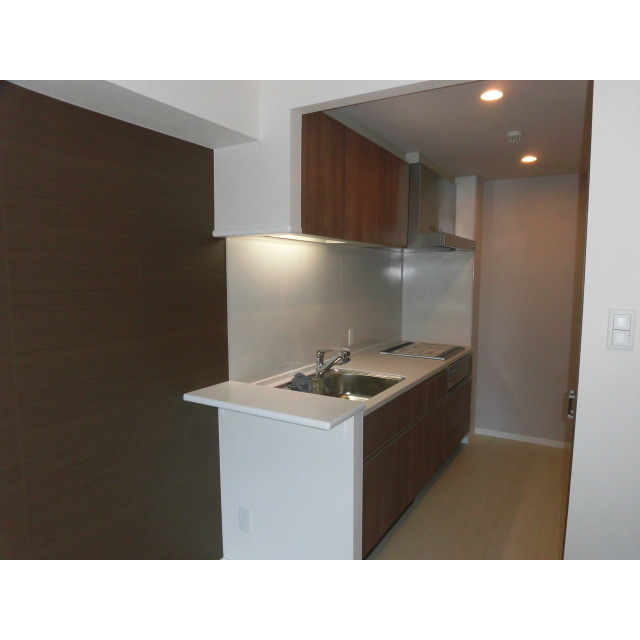 プレミア金沢中央通 303号室