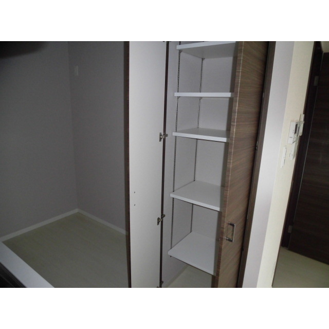 プレミア金沢中央通 303号室