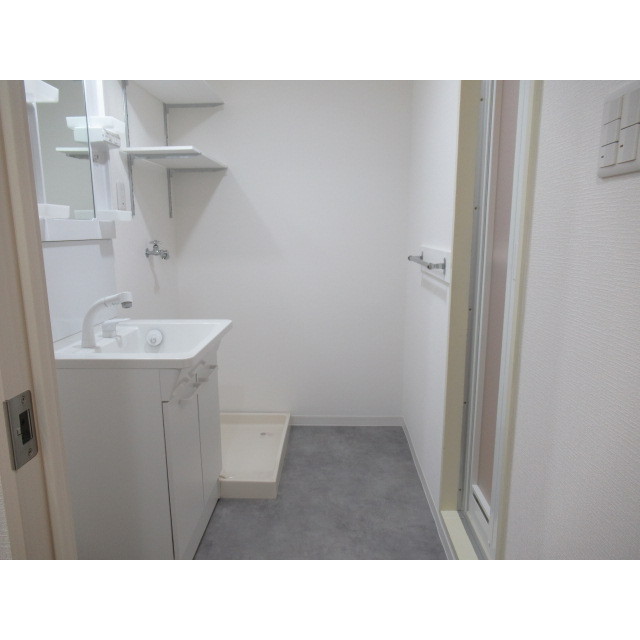 プラザ信開糸町 105号室