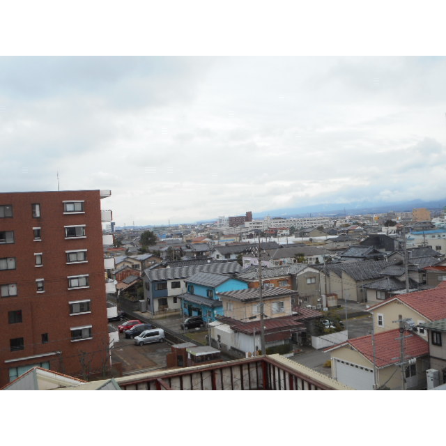 信開ウエラコート大領中 606号室