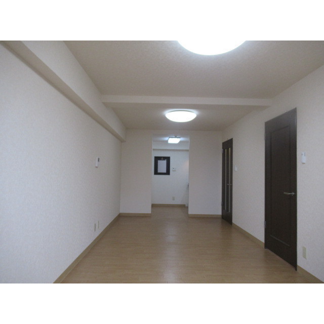 信開ウエラコート大領中 606号室
