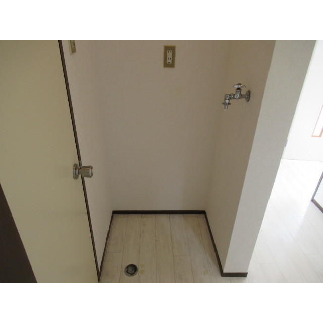 信開セルーラ末広 208号室