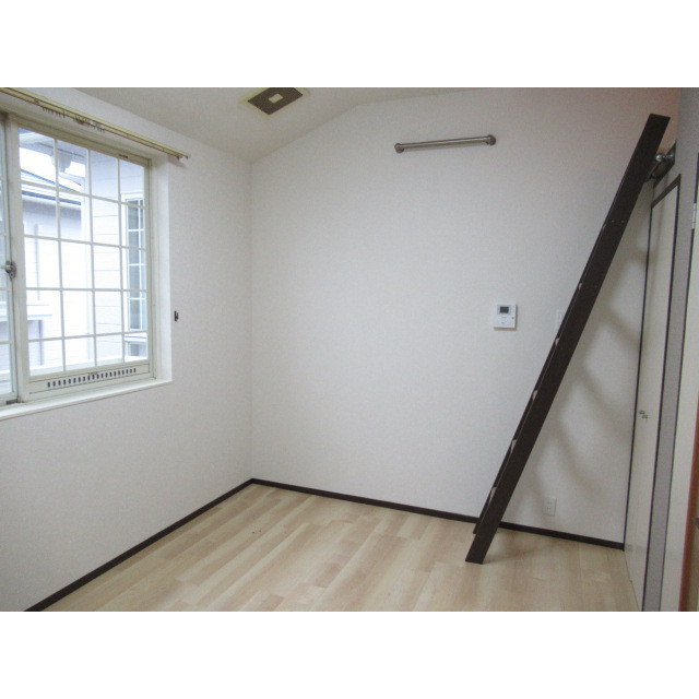 信開セルーラ上小松2 2205号室