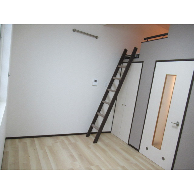 信開セルーラ上小松2 2205号室