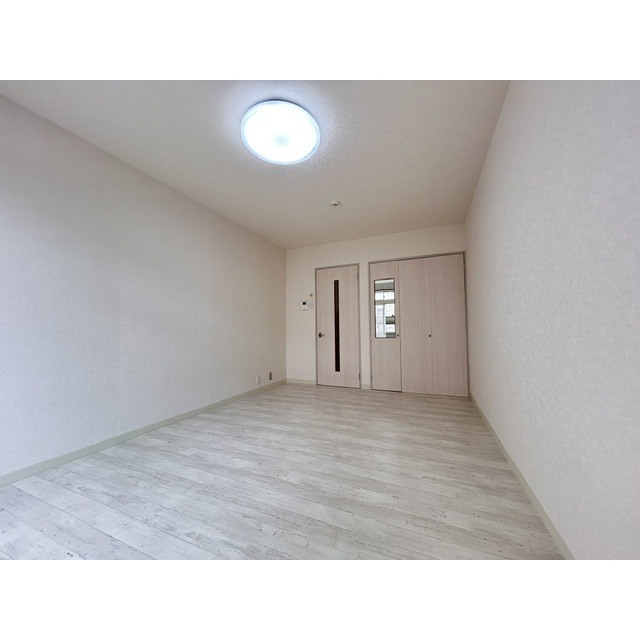 信開セルーラ白江WEST 105号室