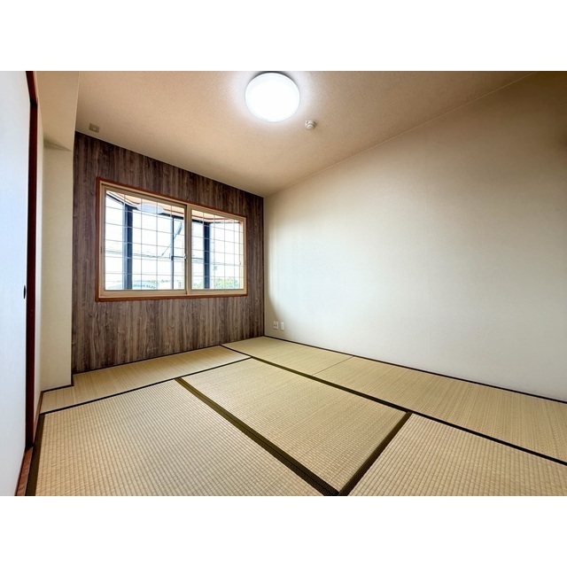 信開ラザール城南 201号室