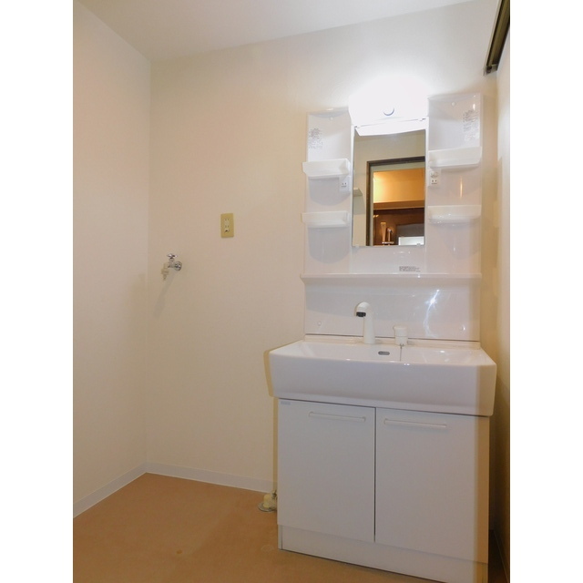 信開トピア大町 601号室