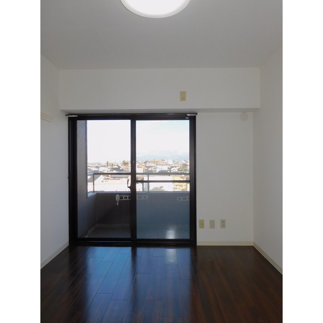 信開トピア大町 601号室