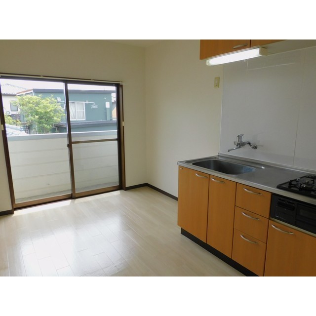 信開セルーラ田中町 202号室