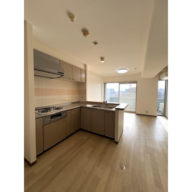 信開クレベール富山 1202号室