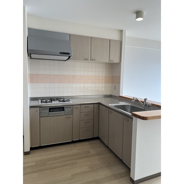 信開クレベール富山 1202号室