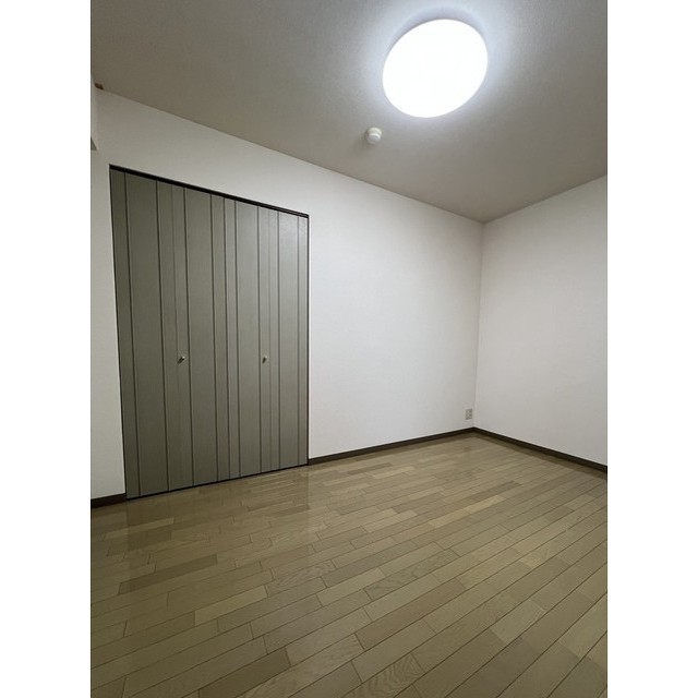 信開クレベール富山 1202号室