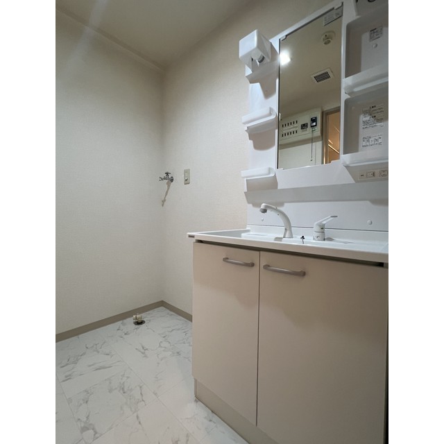 信開クレベール富山 1202号室