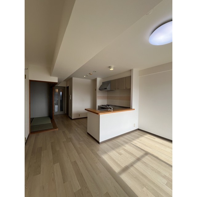 信開クレベール富山 1202号室