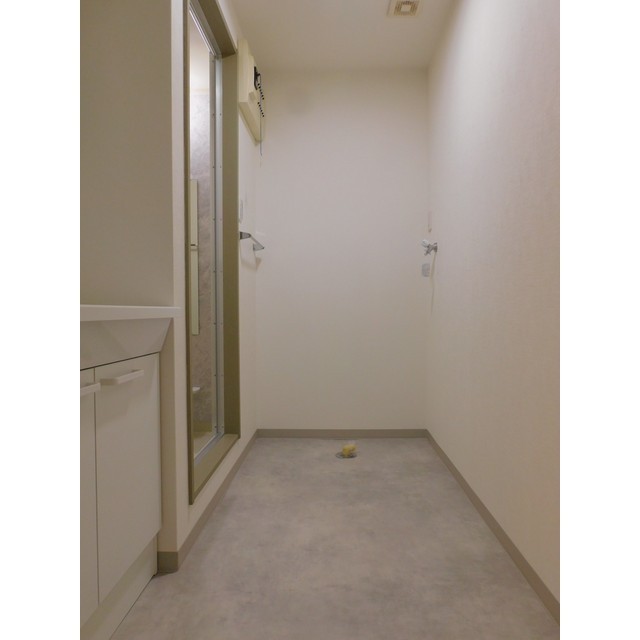 アパラザール東富山 105号室