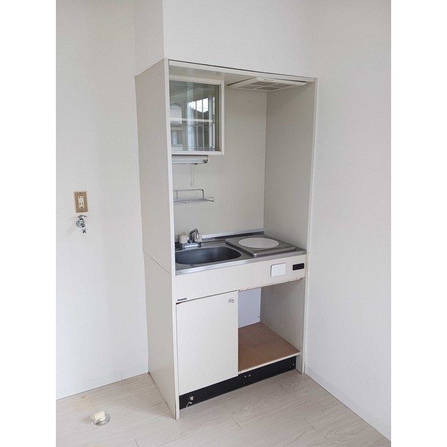 信開セルーラ魚津駅北 102号室