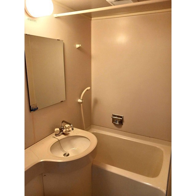 信開セルーラ魚津駅北 102号室