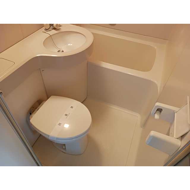 信開セルーラ魚津駅北 102号室