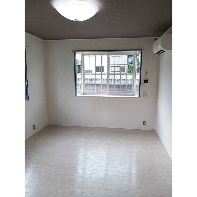 信開セルーラ魚津駅北 102号室