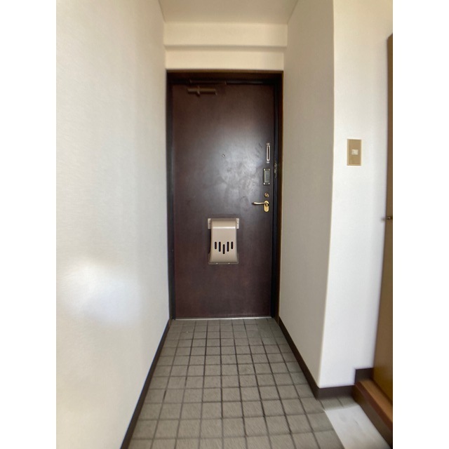 信開ウエラコート花月 607号室