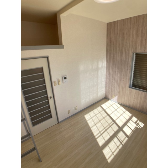 信開セルーラ開発5 106号室