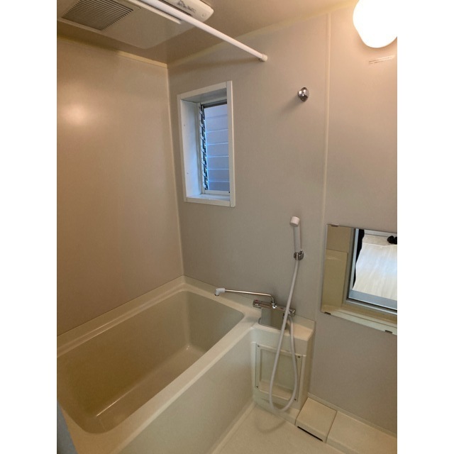 信開セルーラ開発5 106号室