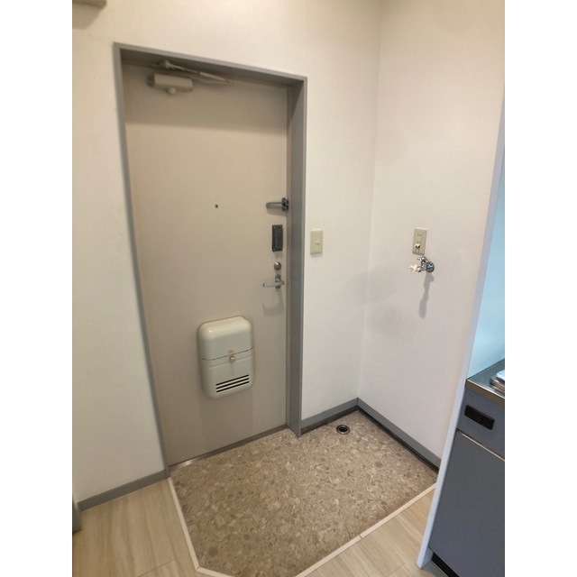 信開セルーラ開発5 106号室