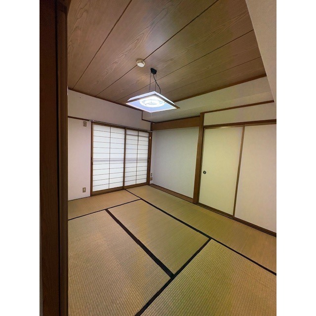 パークサイト春山 501号室