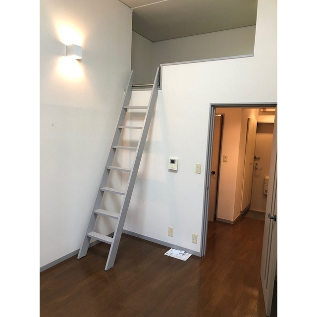 信開セルーラ南四ツ居 106号室