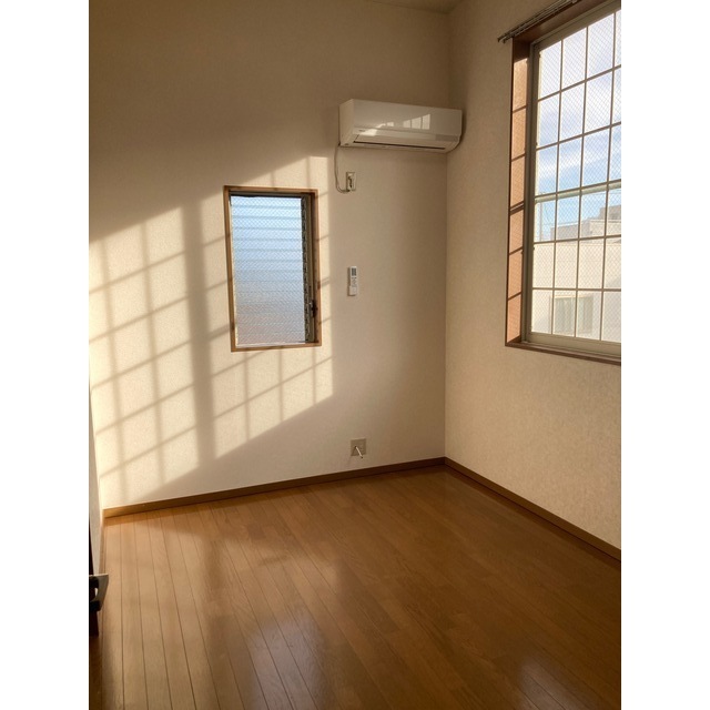 信開セルーラフェニックス 206号室