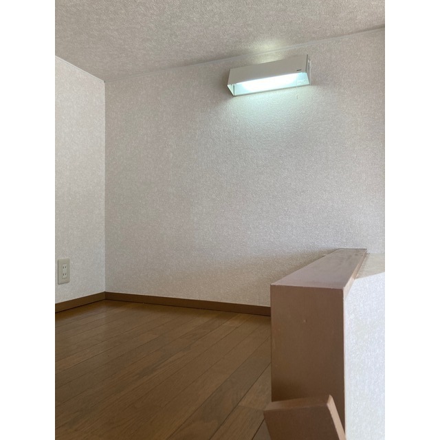 信開セルーラフェニックス 206号室