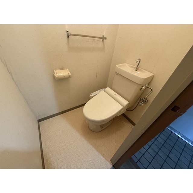 信開ウエラコート津内 310号室