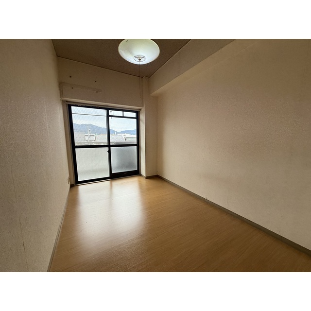 信開ウエラコート津内 310号室