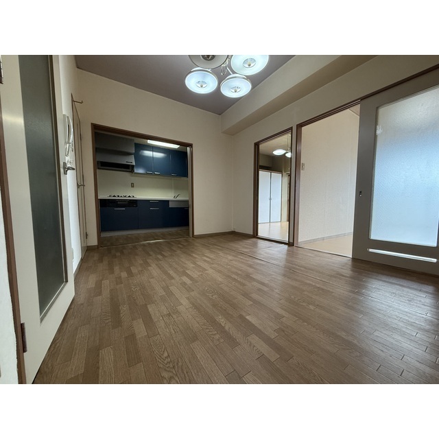 信開ウエラコート津内 310号室