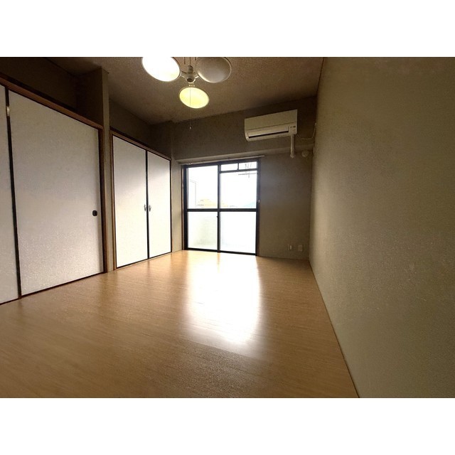 信開ウエラコート津内 310号室