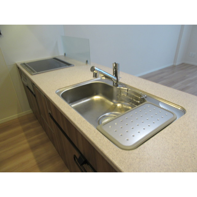 プレミア高岡駅前レジデンス 103号室