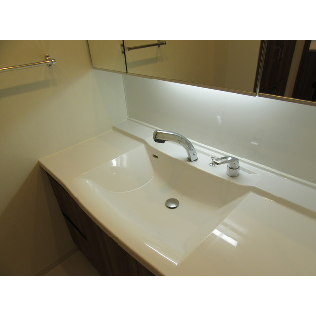 プレミア高岡駅前レジデンス 103号室