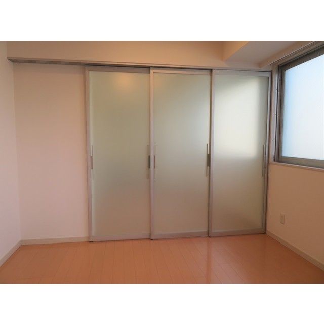 エスカイア千石町 403号室