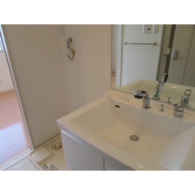 エスカイア千石町 403号室