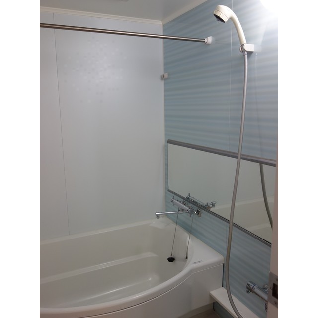 エスカイア神通 201号室