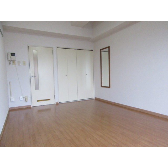 スカイコートモリ 502号室